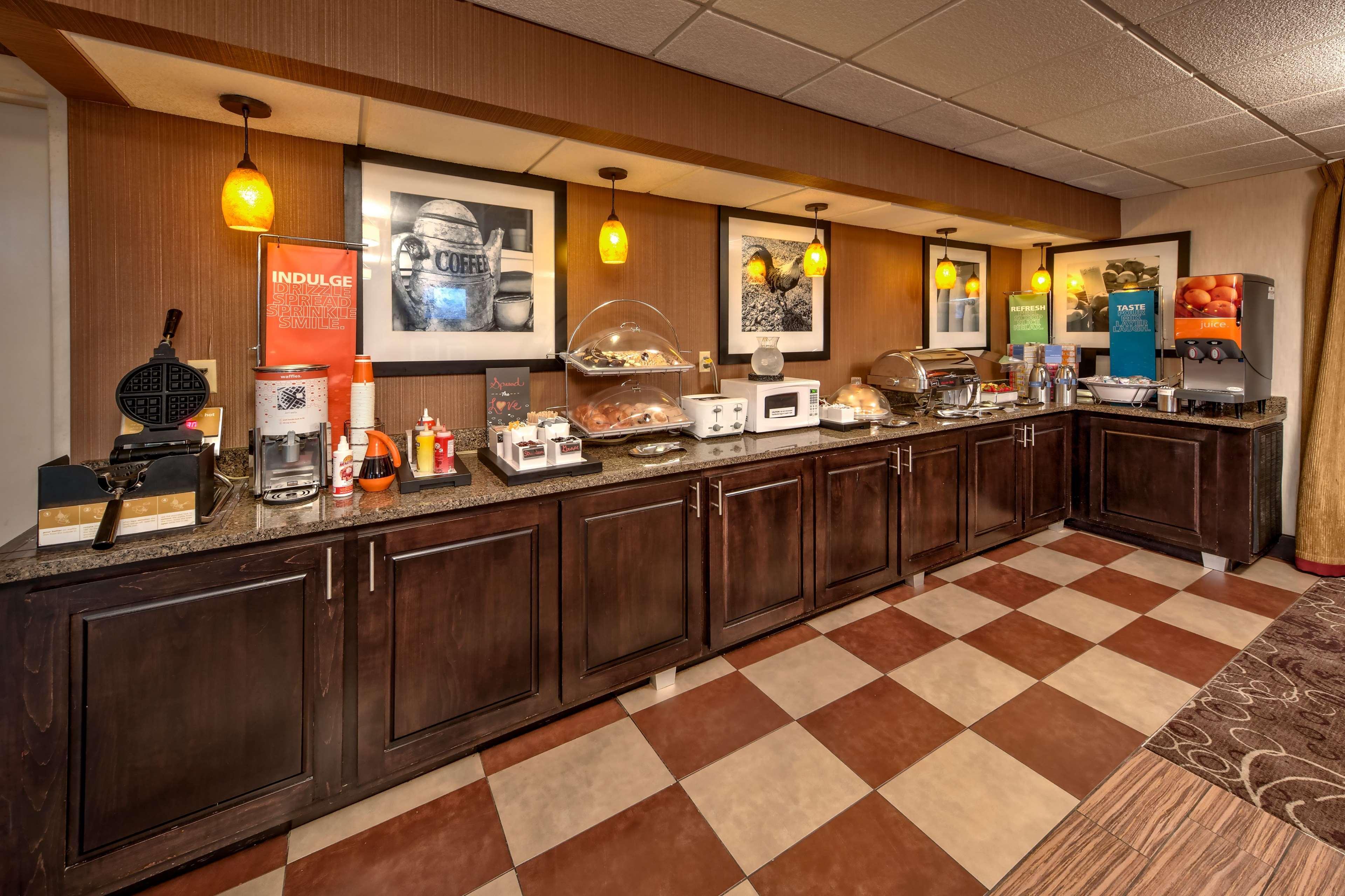 Hampton Inn By Hilton Clarksville Exterior foto